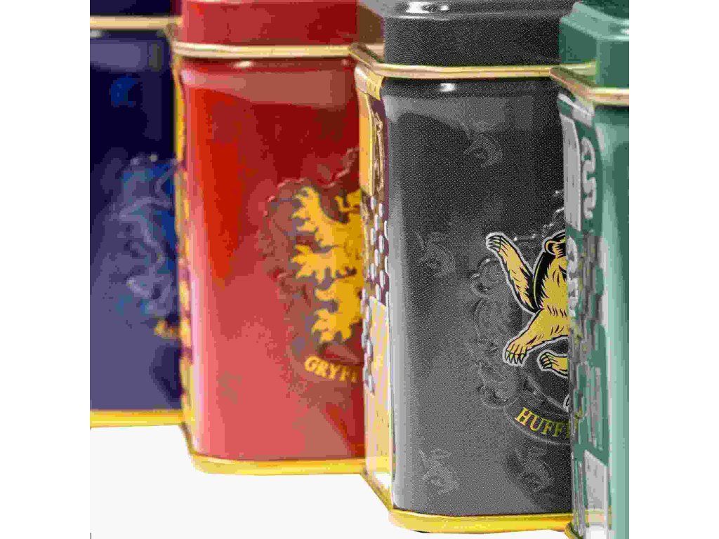 Harry Potter tea elkészítve csészében
