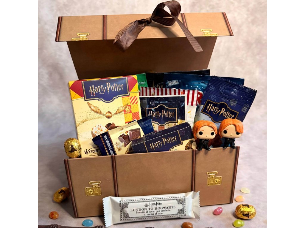 Harry Potter Ajándékcsomag Bőrönd tele finomságokkal — prémium nagy ajándékkuffer