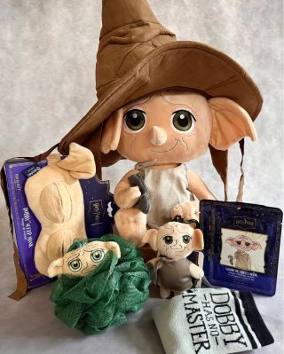 A manó, Dobby szabad, és már nemcsak a zoknijai vannak! ✨🧦 Mostantól a kollekciójában megtalálod: 🎭 Egy igazán különleges...
