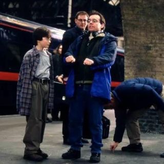 David Heyman és a Harry Potter filmek születése ✨ Amikor David Heyman először találkozott J.K. Rowlinggal, egy sokkal...